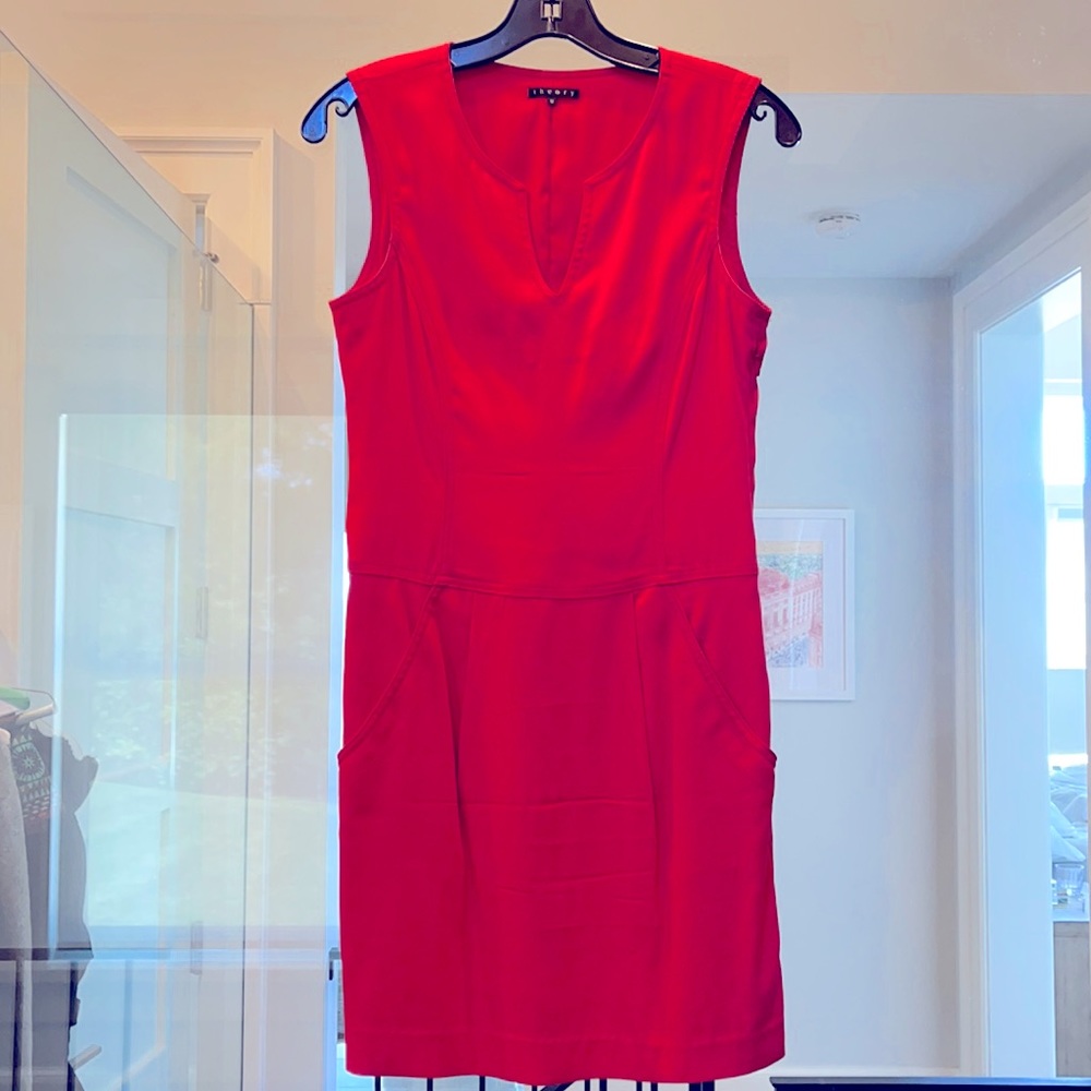 Theory short casual red dress with pockets size 0.
